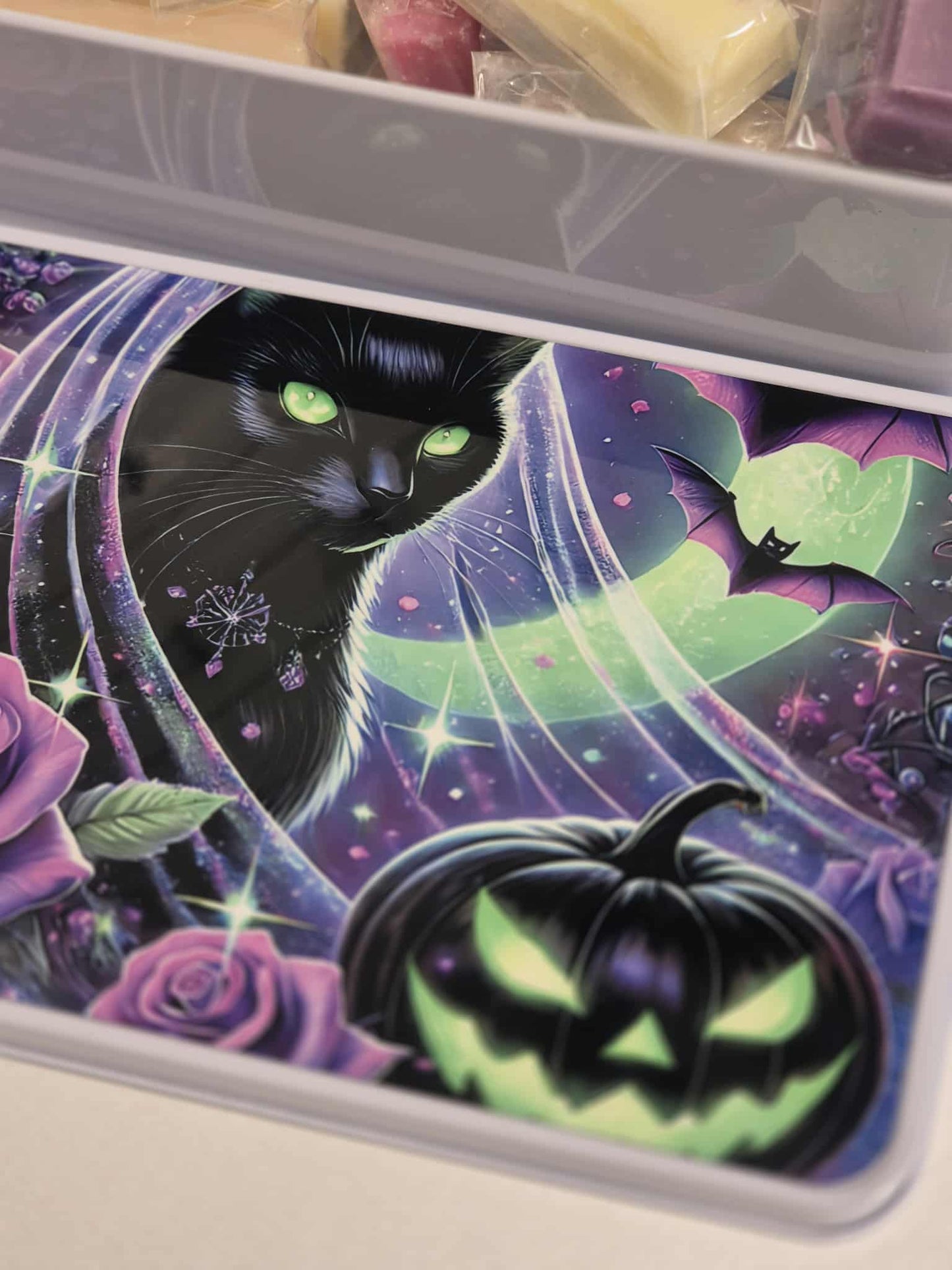 Wax Melt Storage Tin - comes filled with 20 wax melts - Black Cat & Pumpkin Design