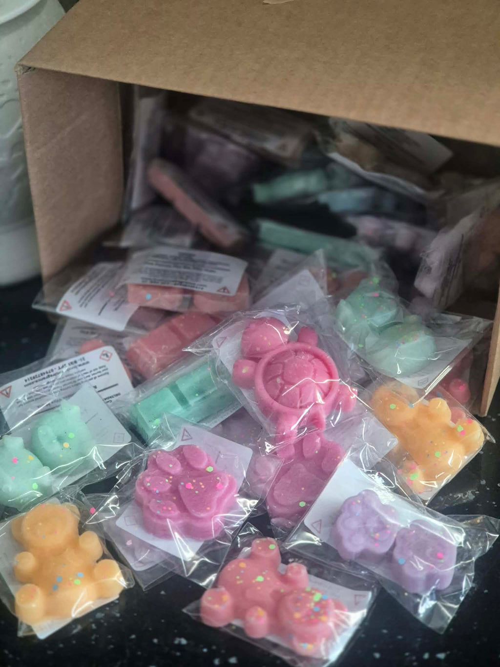 Fees Home Fragrance - Bumper 40 scent wax melt box