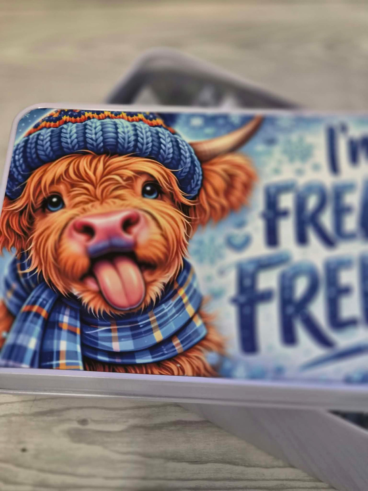 Highland cow im freezing wax melt storage tin with 20 wax melts