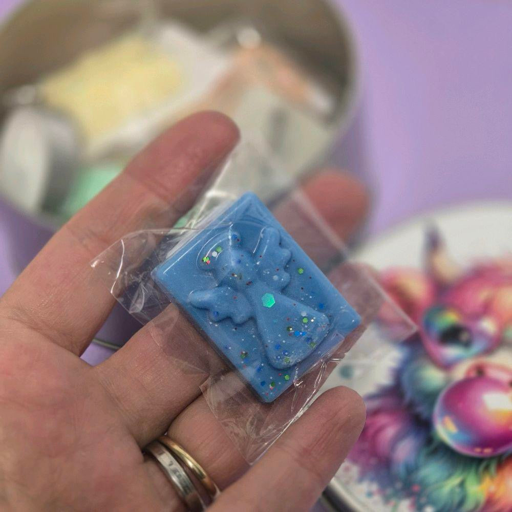 Fees Home Fragrance Round Wax Melt Tin with 10 Wax Melts and Tea Light - Pack of 10 Scents