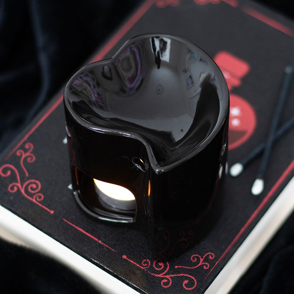 Wax Melt Starter Pack Comes with a heart wax melt burner and a 30 scent sample box